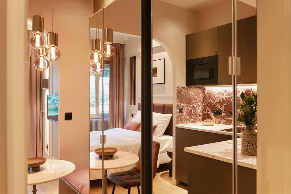 Rosso Levanto - Duke Housing Appartement Parijs